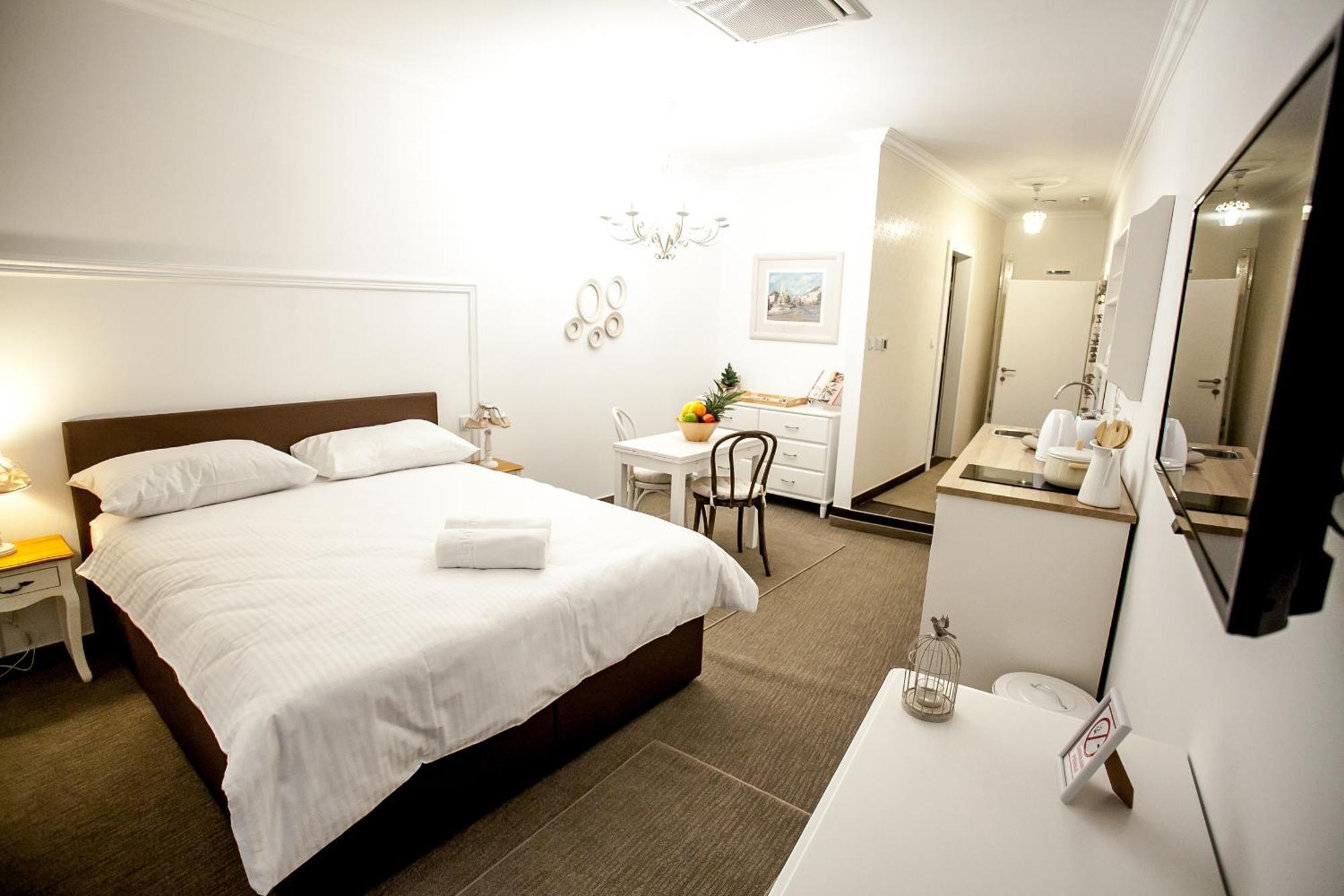 Flex Selfcheckins - Zagreb - Hostel - 8 Rooms - City Centre Exterior foto